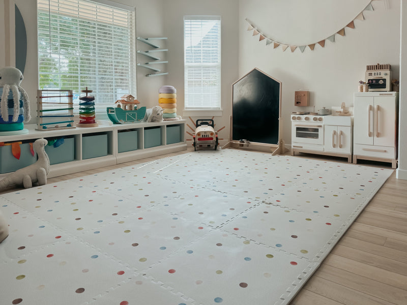 Graco Foam Puzzle Mat, Polka Dots 4' X 6'